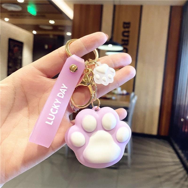 Women's Fashion Creative Cat Paw Keychain - Cute cat paw key accessory for keys and bags